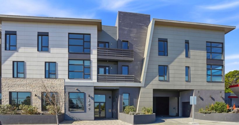Modern 1 Bedroom Penthouse-Style Condo in the Heart of Belmont, CA